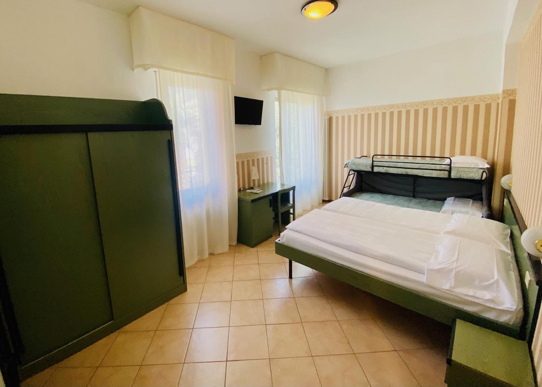 Hotel Ideal 3*